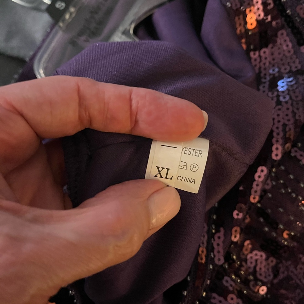 20s Theme Embellished V-Neck Purple Midi Dress - Picture 8 of 9